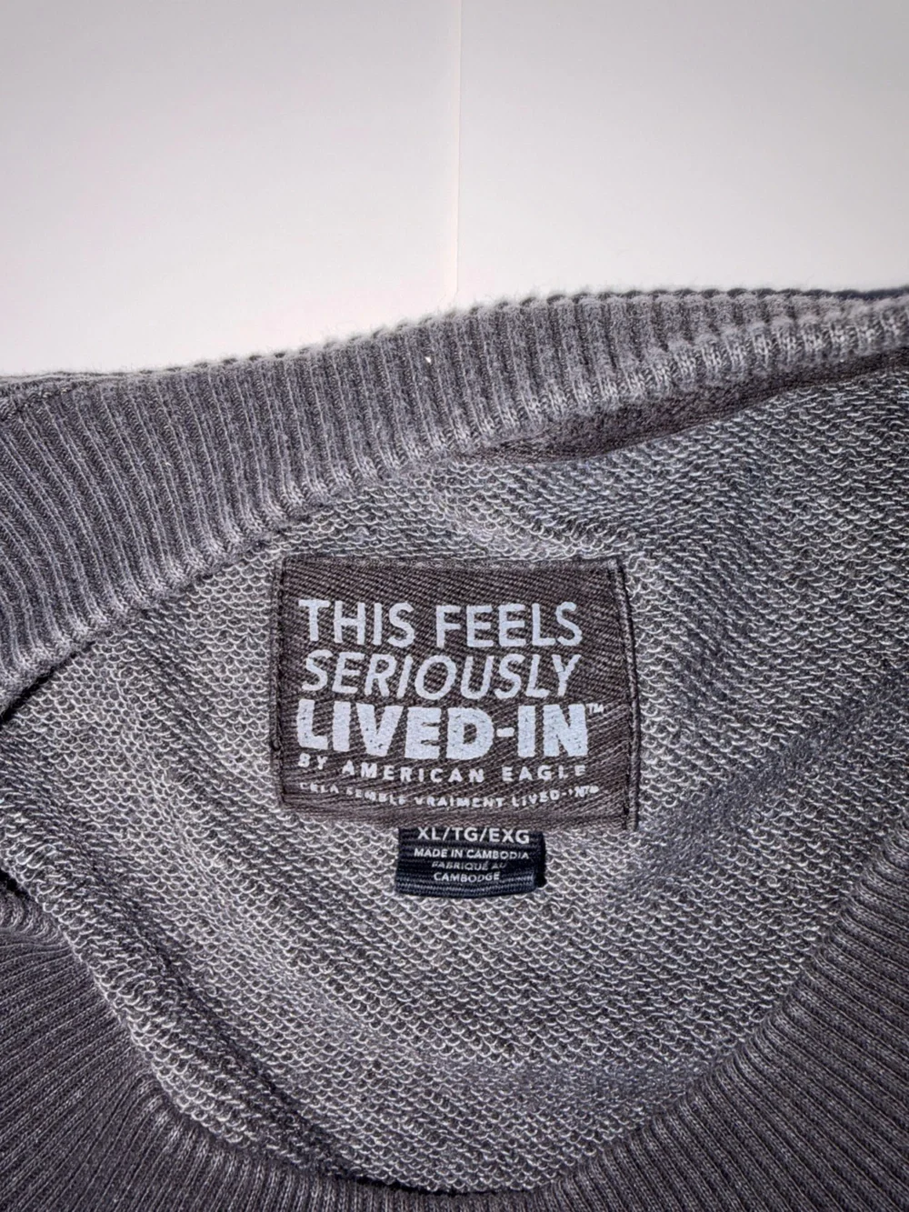 Aerie “Seriously lives in” Charcoal Cropped Crewneck Sweatshirt Sz XL